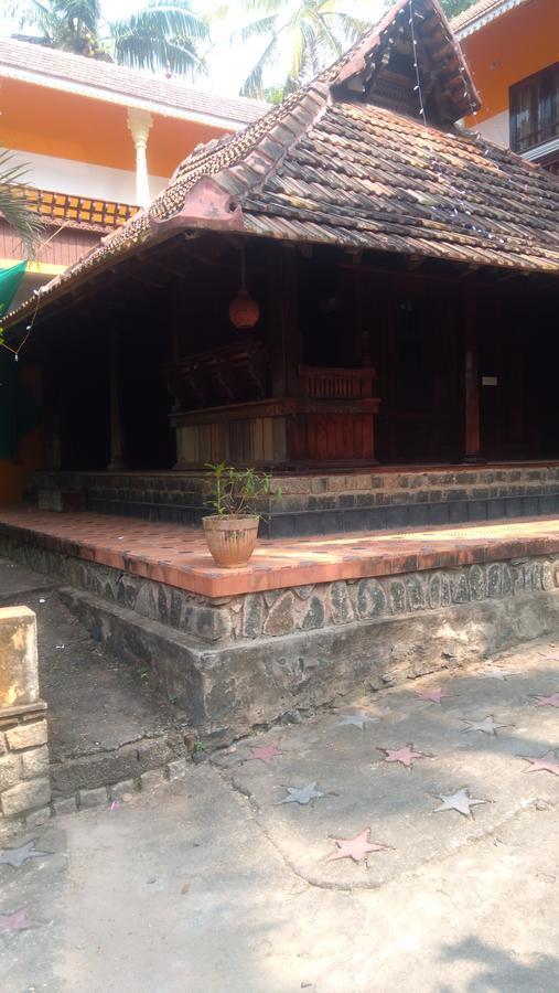 Apartament Thriphala Ayurveda Yogashram Thiruvananthapuram Zewnętrze zdjęcie